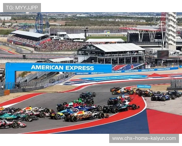 F1赛车冲刺速度突破极限，尾翼差点被震掉