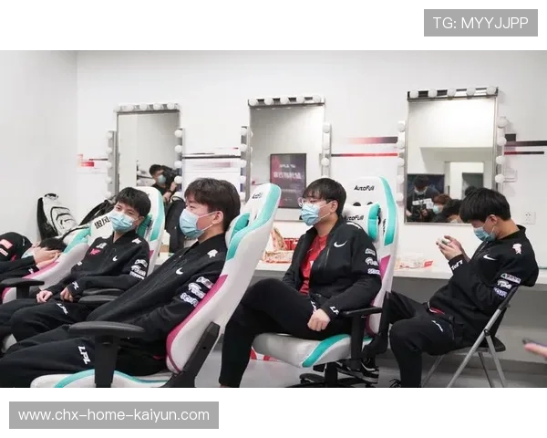 Azir沙兵推进，团战阵型被打散