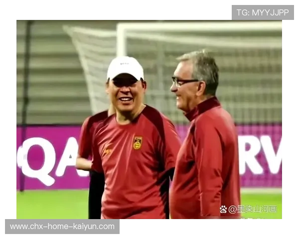 球队训练强度提升，多名球员累趴在地